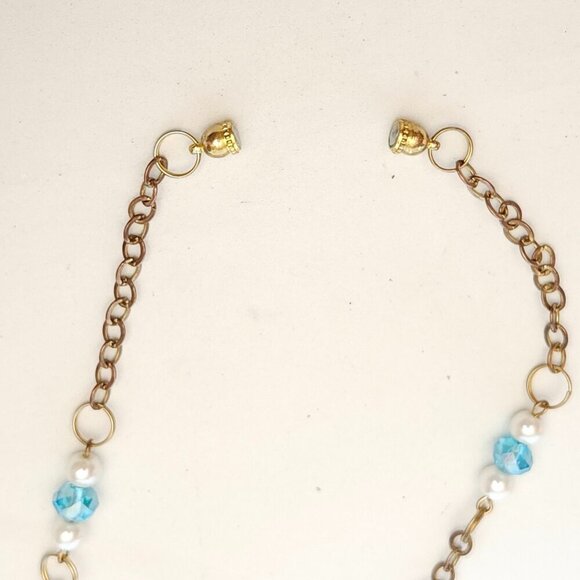 FUN and FLIRTY NECKLACE LOT OF 5 Wire Necklace Oval Metal Necklace Pearl asks - Picture 3 of 8